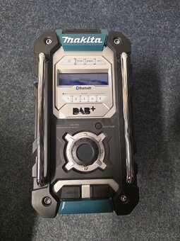 Stavební rádio Makita DMR112