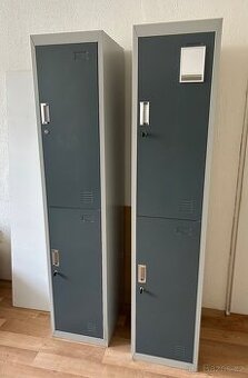 Dvoudveřová šatní skříňka S3 | Skvělý stav