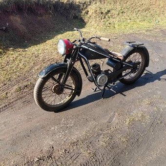 ČZ 175 předvalecna