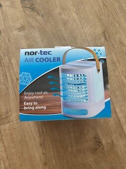 Ventilátor / stolní / přenosný