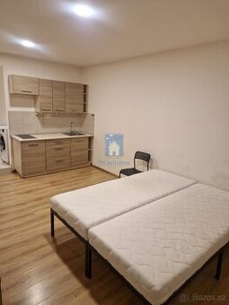 Pronájem vybavené garsoniéry Praha, ulice Vražská, 25 m2