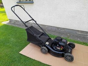 Benzínová sekačka bez pojezdu MTD Briggs-stratton