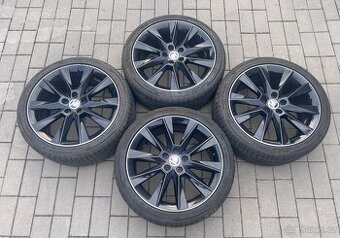 Rapid, Fabia - 17” Savio + letní 215/40 Imperial 7mm