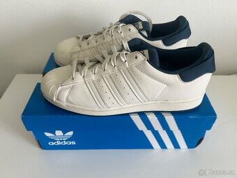 ADIDAS SUPERSTAR 41 1/3 - 1
