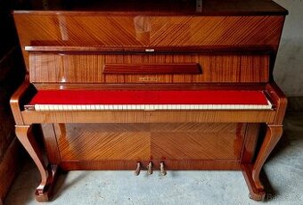 Piano Petrof 118 chippendale - Hnědý lesk