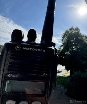 🌟 MOTOROLA GP388 – VYSÍLAČKA, KTERÁ ZMĚNÍ VÁŠ SVĚT 🌟