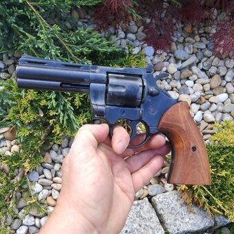Plynová pistole,revolver bruni magnum python-9mm BEZ REGISTR