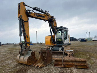 Pásové rýpadlo LIEBHERR R 924 COMPACT LITRONIC,ROK 2013