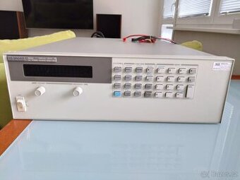 HP 6812A - programovatelný AC zdroj