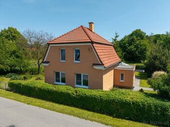 Prodej rodinného domu v Jeseníku nad Odrou - 1
