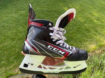 Hokejove brusle CCM Jet Speed FT2 Sr