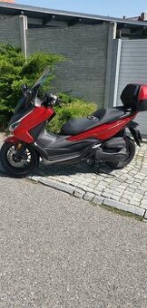 prodám zánovní Honda Forza 350 Smart top box - model 2025