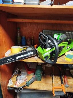 AKU Řetězová pila Greenworks Gd40cs15 40V