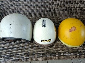 Prodám  3kusy HELMY KOKOSY