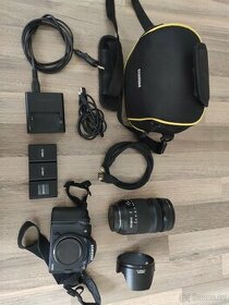 Prodam Samsung NX11 + Samsung objektiv 18-200 OIS