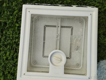 PRODAM NAHRADNI DILY KE KARAVANU NEBO OBYT.AUTA