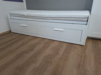 Rozkládací postel IKEA Brimnes + 2 matrace