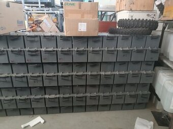 zánovní autobaterie 185 Ah, 12V