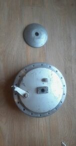 Střed předního kola exportní Jawa pulbuben