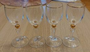 Set čtyř likérových skleniček se zlacením