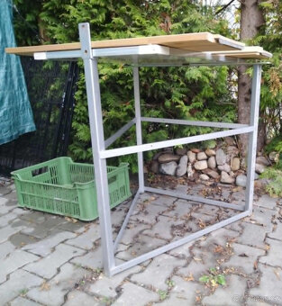 Těžký železný podstavec na pracovní stůl - ponk