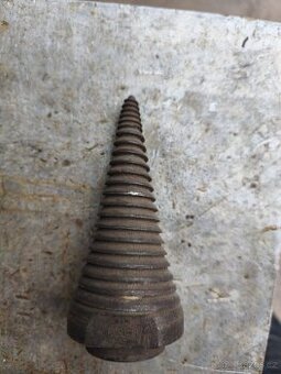 Kužel na štípačku