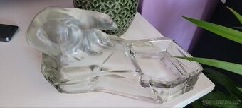 Starý masivní popelník s medvědy sklo