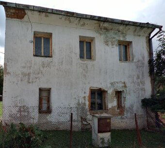 Pronajmu starší domek 4+1 u Nepomuka za 11.000 kč.