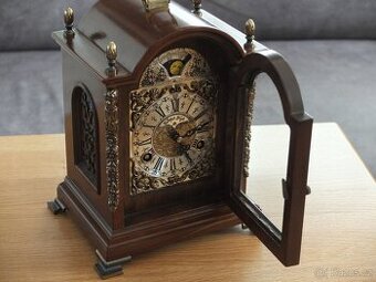 Nádherné staré Hodiny s fází měsíce TOP STAV