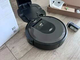 Robotický vysavač iRobot Roomba i7+ - 1