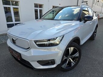 VOLVO XC40 300kW 4x4 TWIN RECHARGE PRO ČR 2022 LED+NAVI -DPH