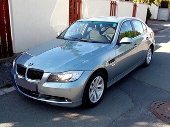 228tkm Pěkné BMW ředy 3 e90 325i 160kW Sedan