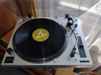 Gramofon Dual DTJ 301