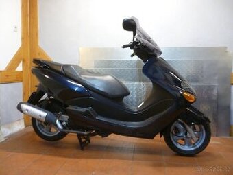 Yamaha Majesty 125. rok 2003. Najeto 31611km.