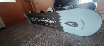 Snowboard GRAVITY (160cm) + vázání+ boty
