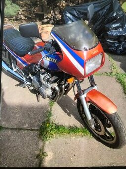 Yamaha XJ 900
