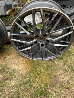 R19 5x112 AUDI 1ks