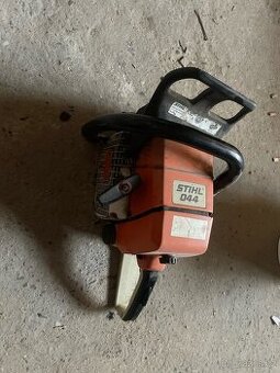 Motorová pila stihl 044