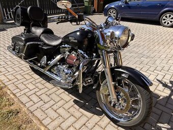 HARLEY-DAVIDSON ROAD KING CLASSIC FLHRCI