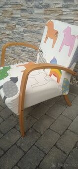 Křeslo s dřevěnými obručemi