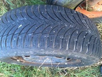 ZIMNÍ NEXEN 195/65R15 TOP STAV