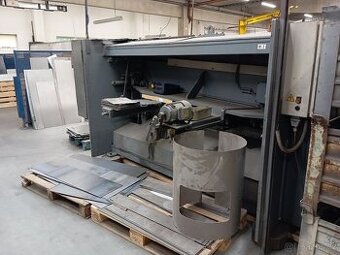 Tabulové nůžky HACO TS 2006