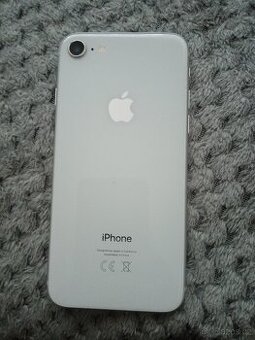 Iphone 8 na náhradní díly