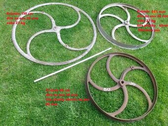 prodám staré litinové řemenice na plochý řemen.....