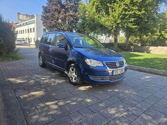 Volkswagen Touran 1.6 pohon Benzin/Lpg rok 2008