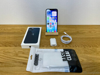 Apple iPhone 13 128GB Midnight - baterie 100% - jako nový