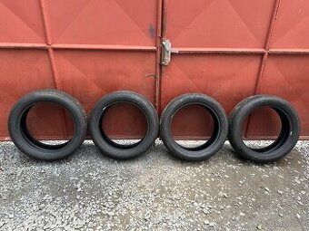 Prodám gumy 215/50/18