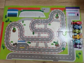 Puzzle autodráha s 6 formulemi
