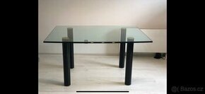 Stůl z masivního skla - 1