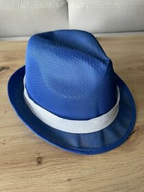 Modrý klobouk